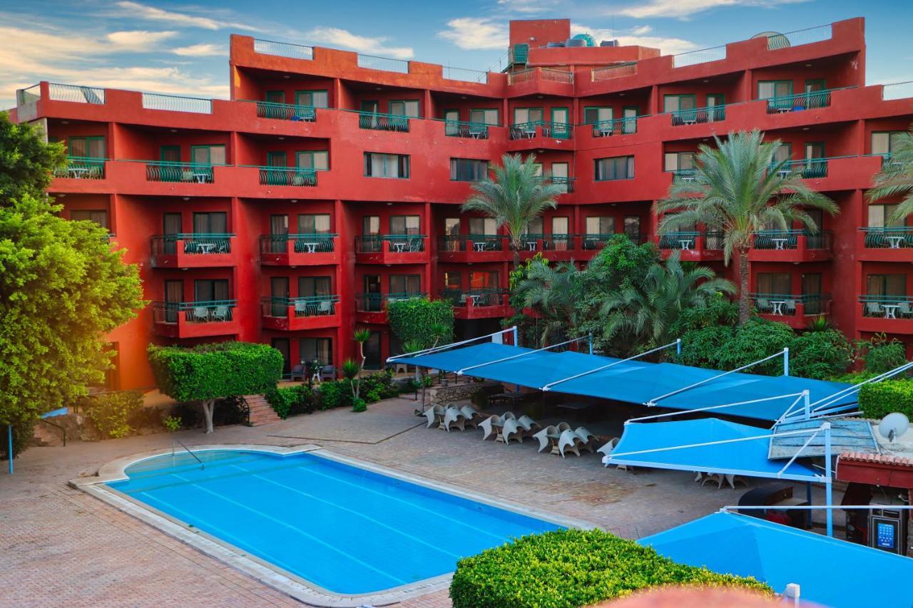 Adham Compound Hotel King Mariout Exteriör bild