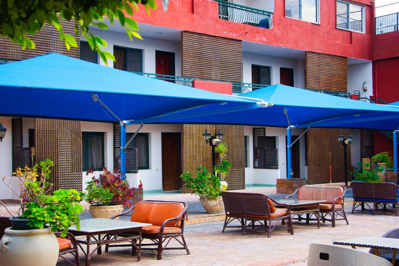 Adham Compound Hotel King Mariout Exteriör bild