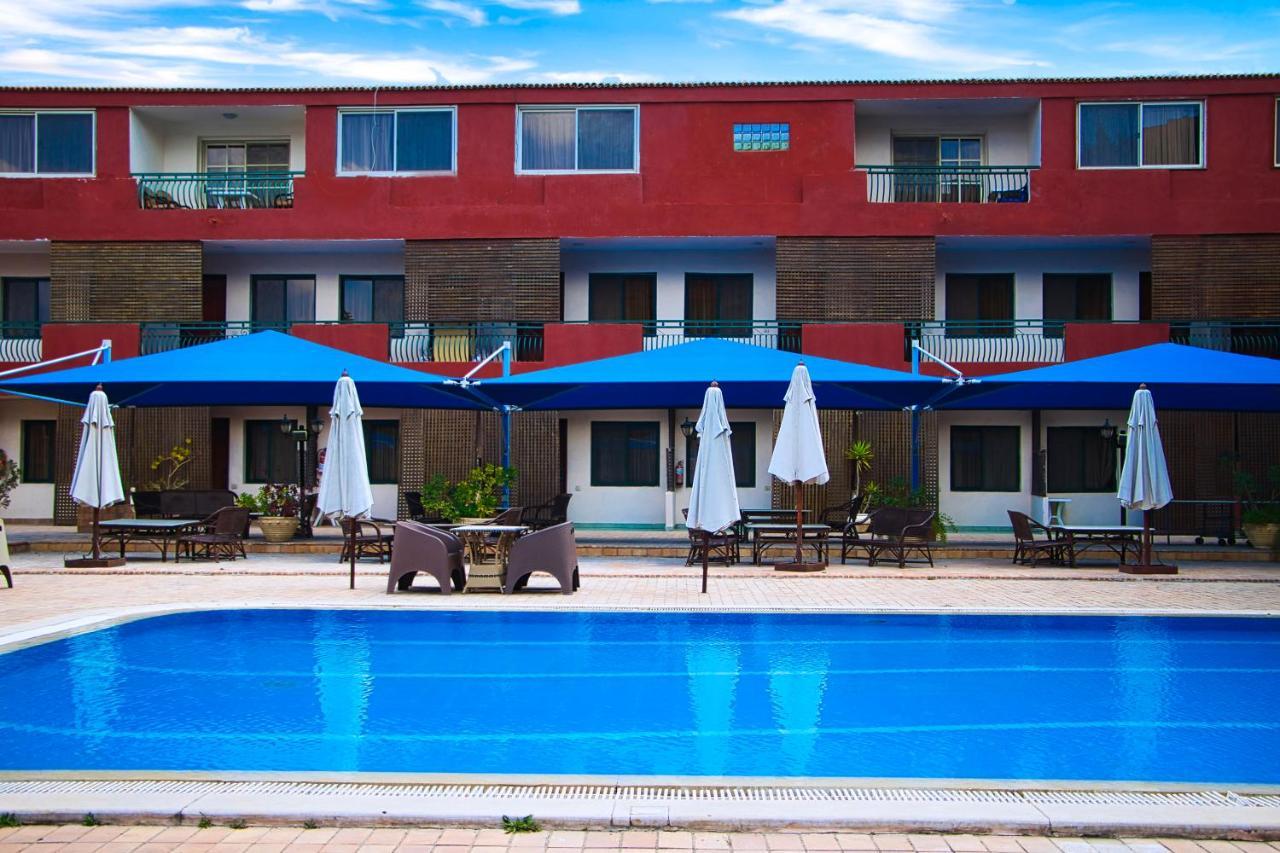 Adham Compound Hotel King Mariout Exteriör bild